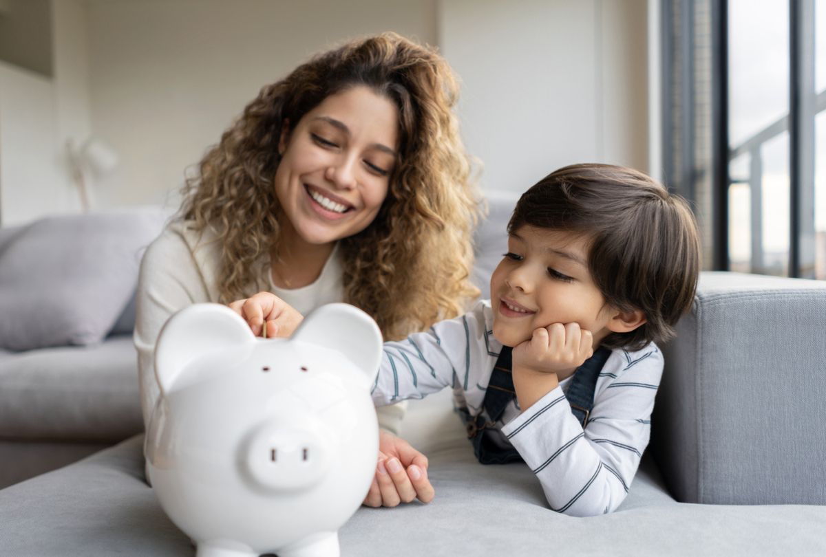 How Parents Can Teach Their Children About Investing -
